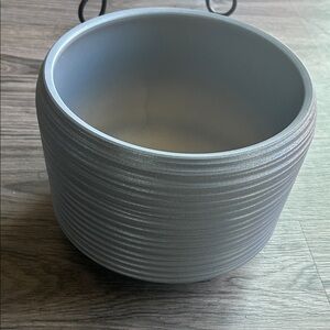 Modern Ribbed Ceramic Planter - Grey